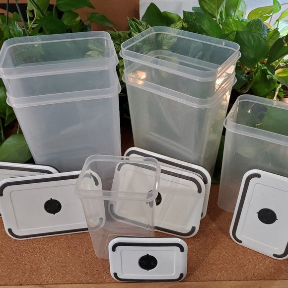 Other - Plastic Food Storage Containers, Set of 6